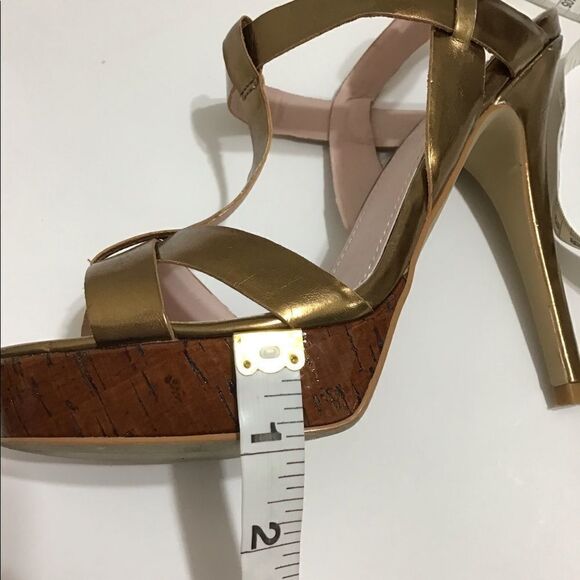 Colin Stuart Gold Platform Ankle Strap Sandal - Picture 6 of 6